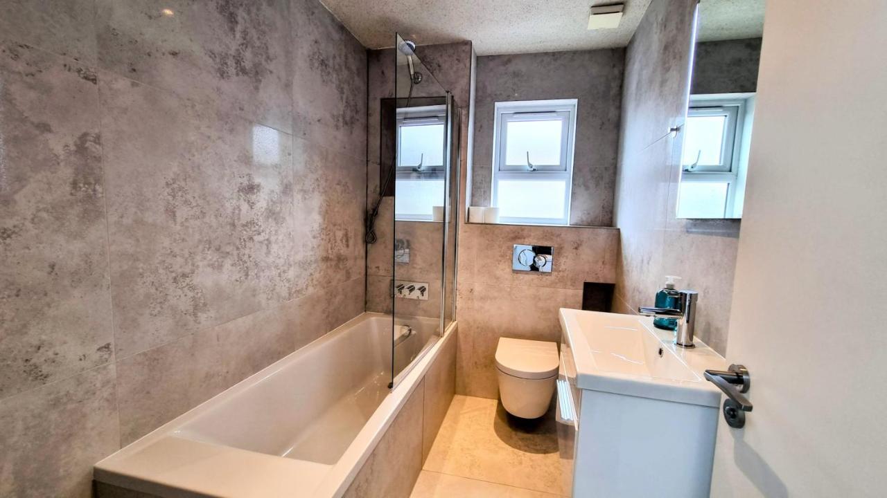 Вілла Surbiton Luxury Garden House 19 Екстер'єр фото