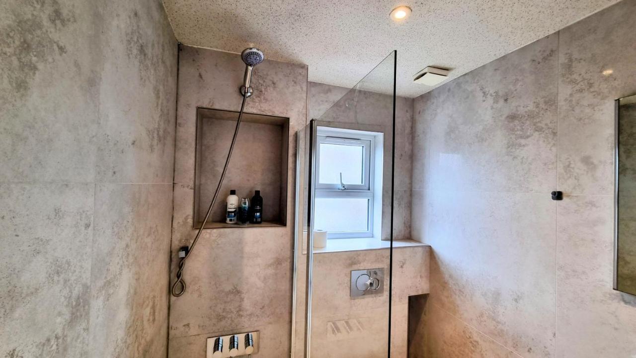 Вілла Surbiton Luxury Garden House 19 Екстер'єр фото