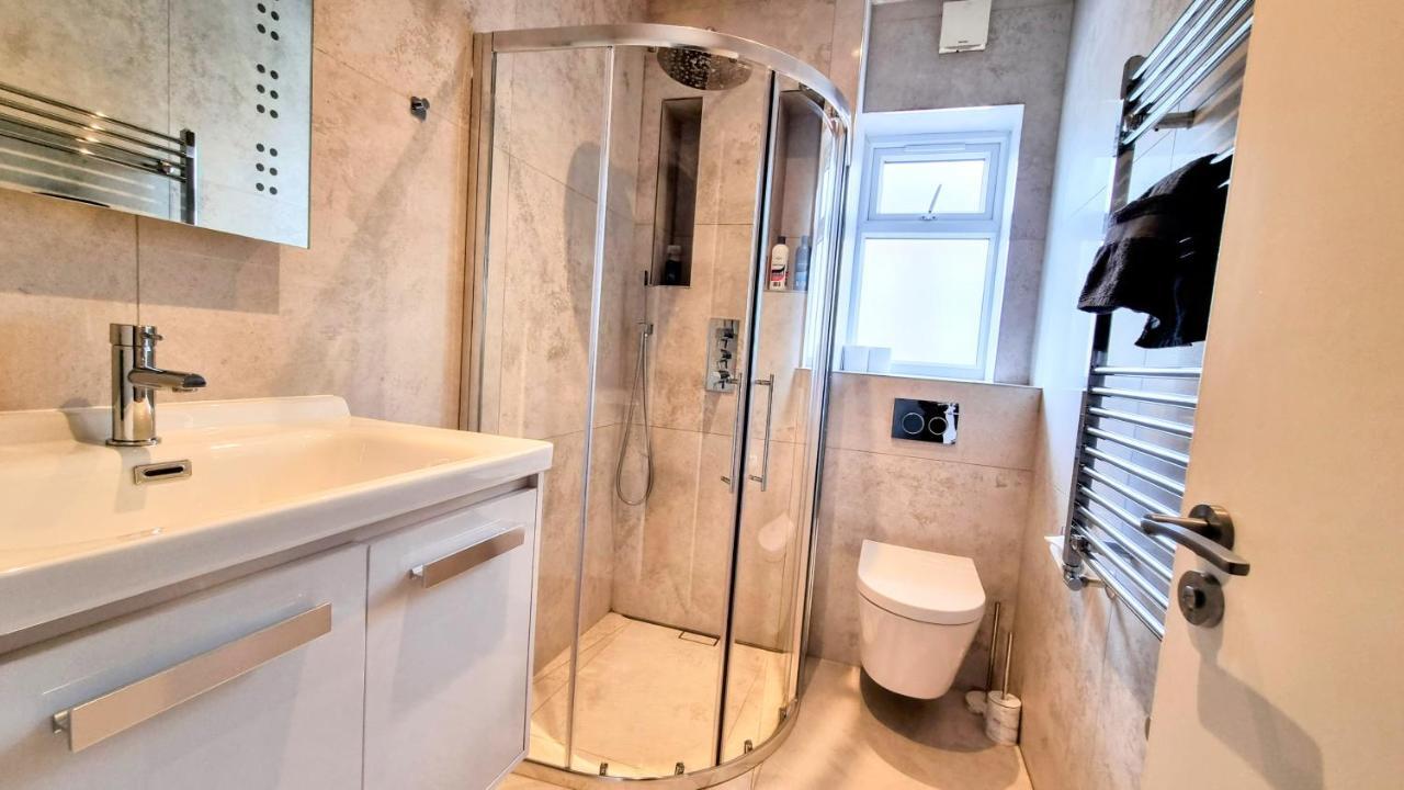 Вілла Surbiton Luxury Garden House 19 Екстер'єр фото